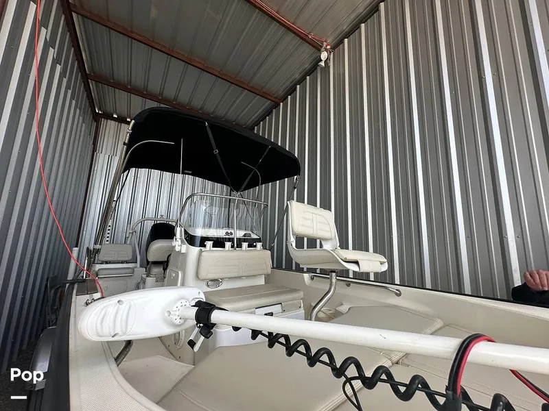 Slide: The Image of Boston Whaler 170 Montauk 2022 - 16558153