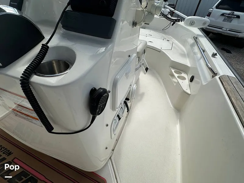 Slide: The Image of Boston Whaler 170 Montauk 2022 - 16558077