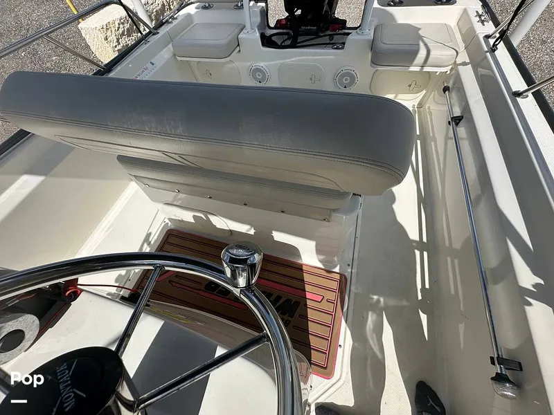 Slide: The Image of Boston Whaler 170 Montauk 2022 - 16558132