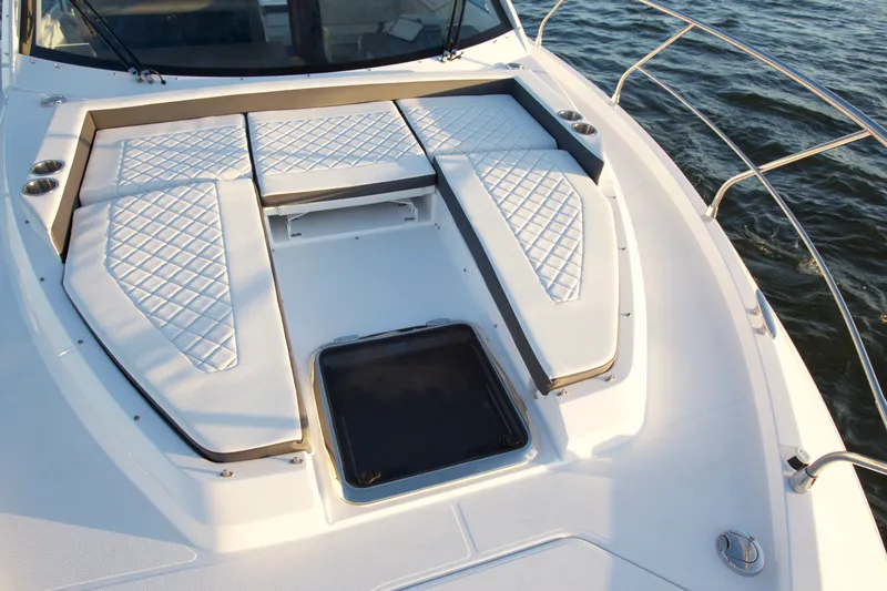 Slide: The Image of Cruisers Yachts 42 Cantius 2025 - 6