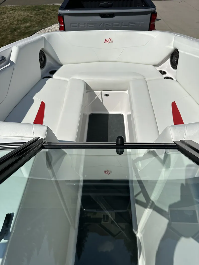 Slide: The Image of Mastercraft NXT24 2021 - 5