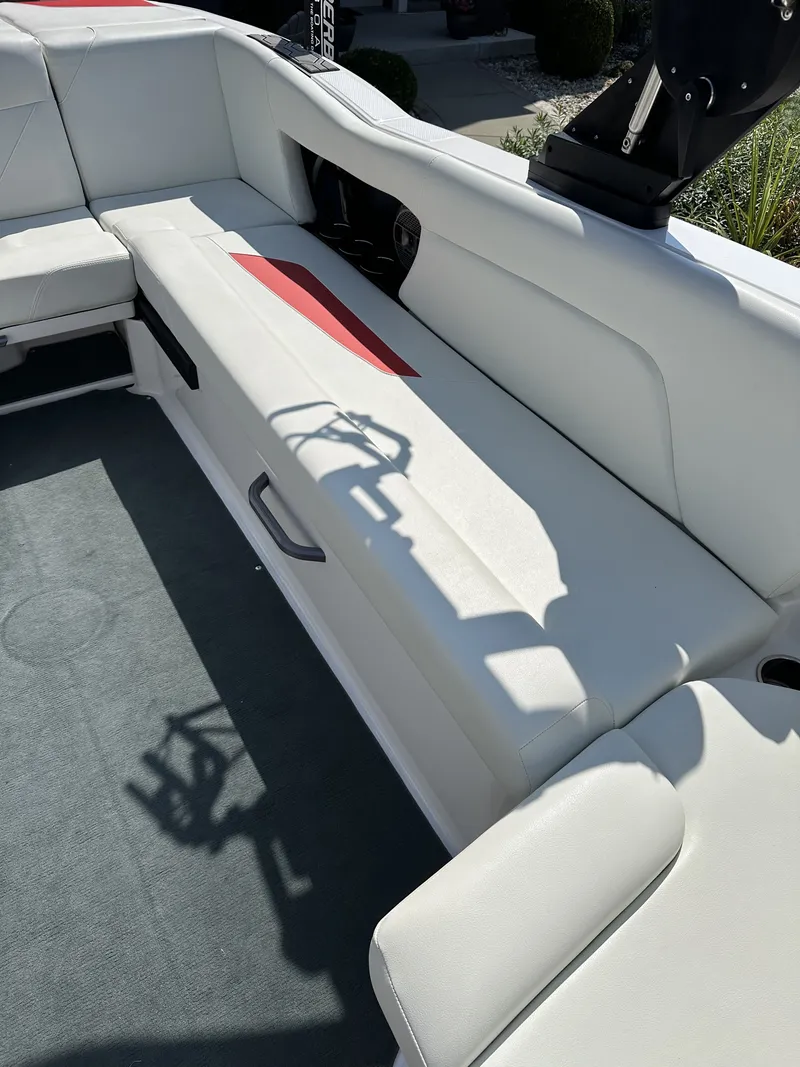 Slide: The Image of Mastercraft NXT24 2021 - 6