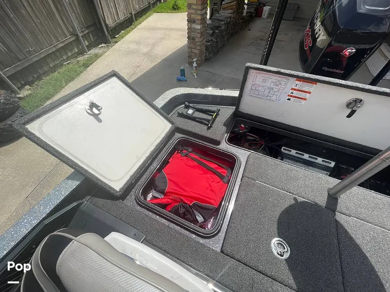 Slide: The Image of Ranger Z520L 50th Anniversary Edition 2018 - 16595881