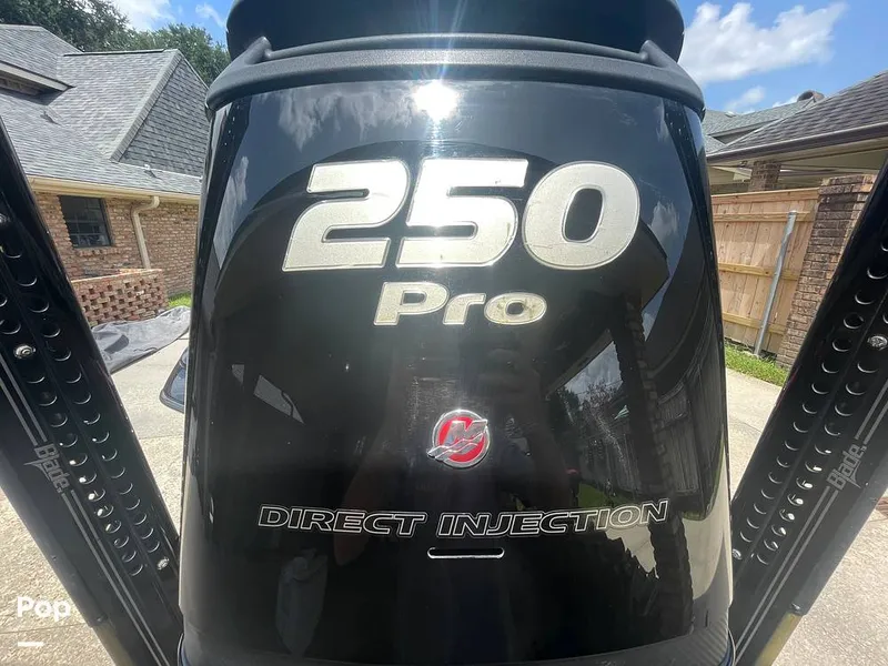 Slide: The Image of Ranger Z520L 50th Anniversary Edition 2018 - 16595742