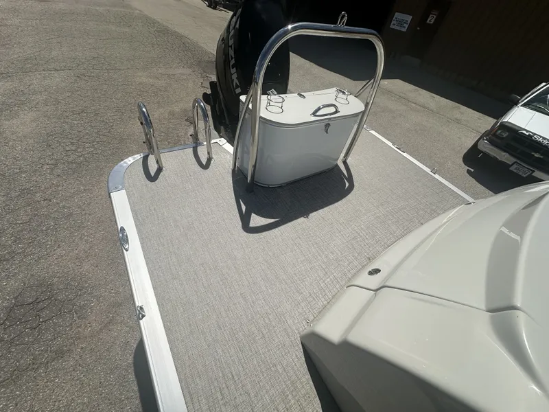 Slide: The Image of Tahoe 2385 CASCADE RJ 2022 - 14