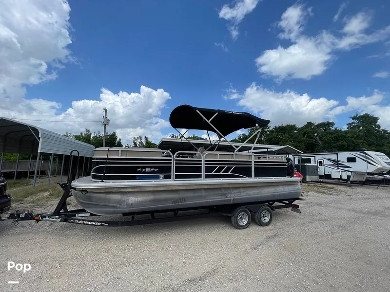 Slide: The Image of Sun Tracker Party Barge 22 RF DLX 2021 - 16564474