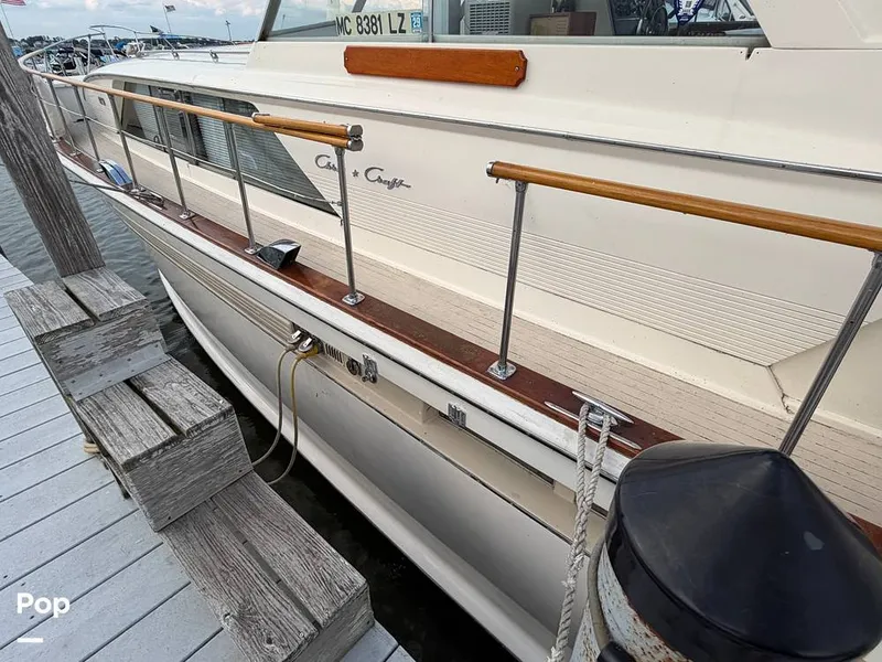 Slide: The Image of Chris-Craft Commander 47 1967 - 16598298