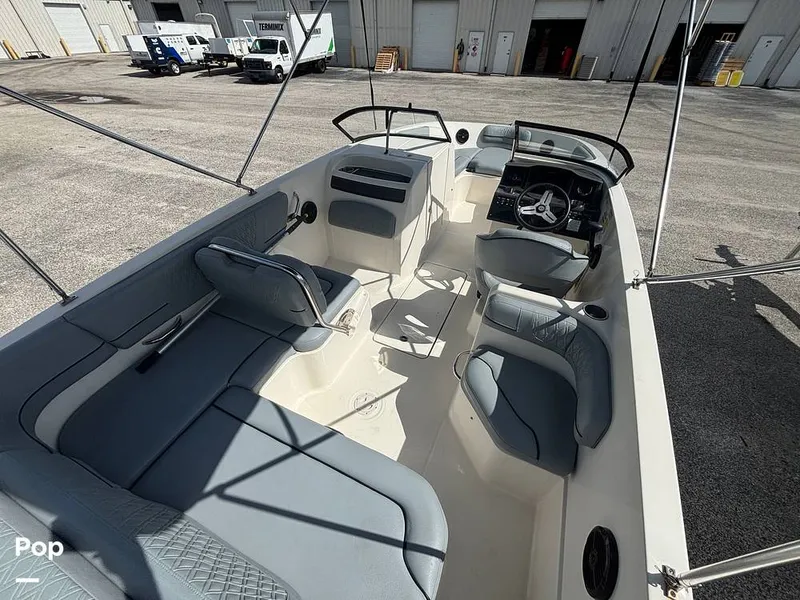 Slide: The Image of Bayliner VR6 2023 - 16543404