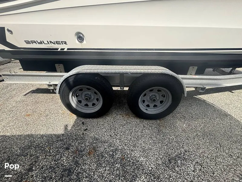 Slide: The Image of Bayliner VR6 2023 - 16543396