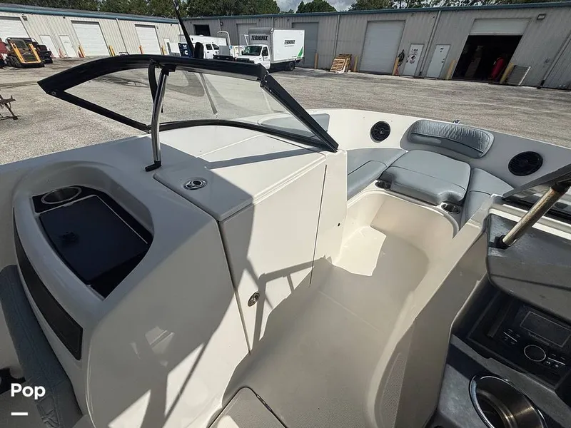 Slide: The Image of Bayliner VR6 2023 - 16543427