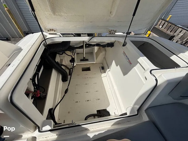 Slide: The Image of Bayliner VR6 2023 - 16543406