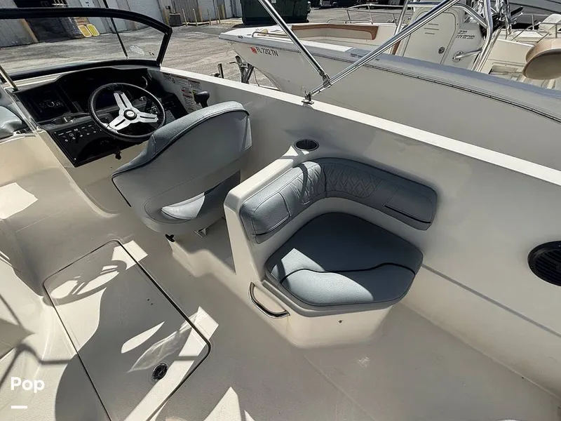 Slide: The Image of Bayliner VR6 2023 - 16543412