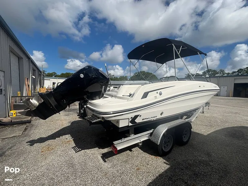 Slide: The Image of Bayliner VR6 2023 - 16543395