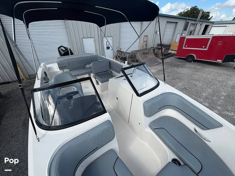 Slide: The Image of Bayliner VR6 2023 - 16543438