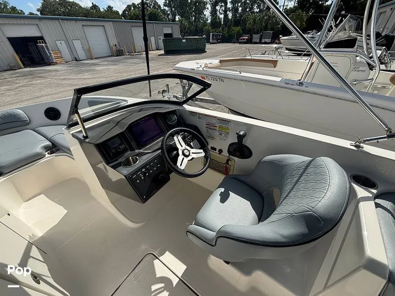 Slide: The Image of Bayliner VR6 2023 - 16543421