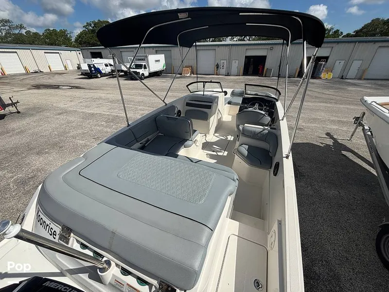 Slide: The Image of Bayliner VR6 2023 - 16543401