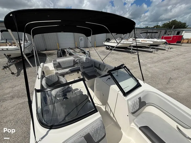 Slide: The Image of Bayliner VR6 2023 - 16543676