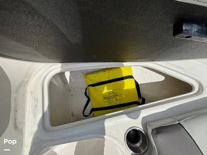Slide: The Image of Bayliner VR6 2023 - 16543669