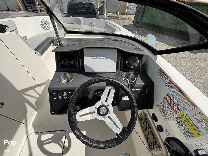 Slide: The Image of Bayliner VR6 2023 - 16543656