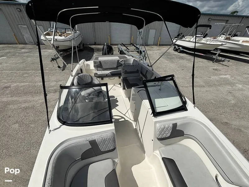Slide: The Image of Bayliner VR6 2023 - 16543675