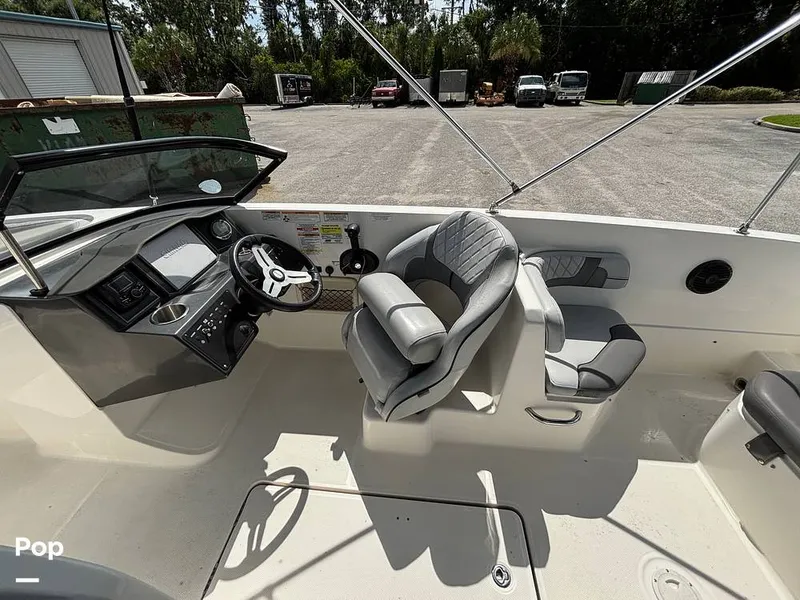 Slide: The Image of Bayliner VR6 2023 - 16543647