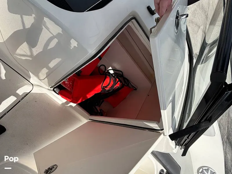 Slide: The Image of Bayliner VR6 2023 - 16543661