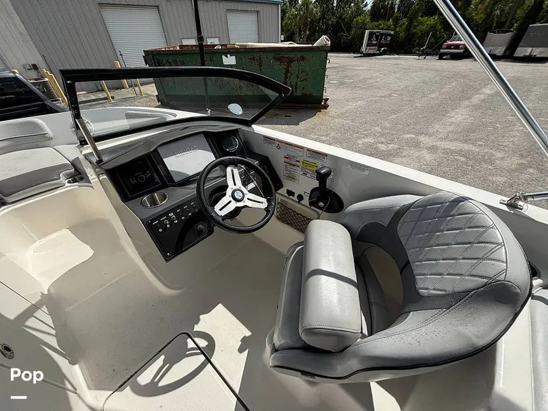 Slide: The Image of Bayliner VR6 2023 - 16543652