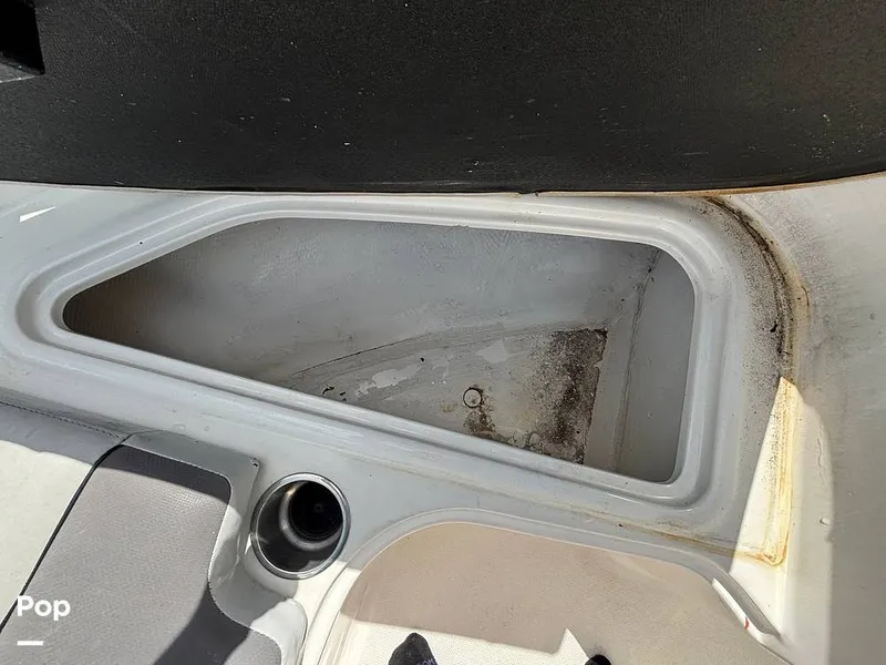 Slide: The Image of Bayliner VR6 2023 - 16543668