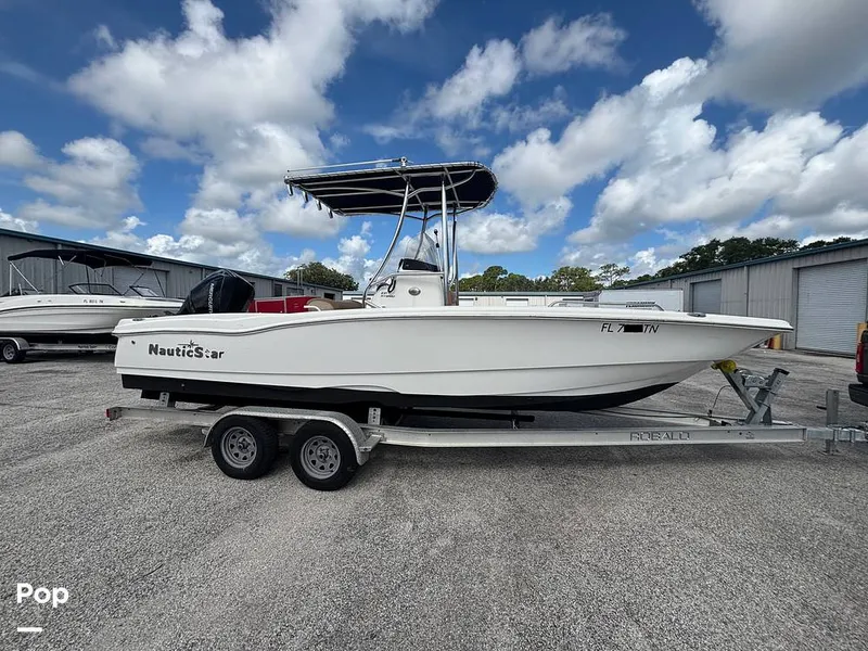 Slide: The Image of NauticStar 231 Hybrid 2023 - 16543686