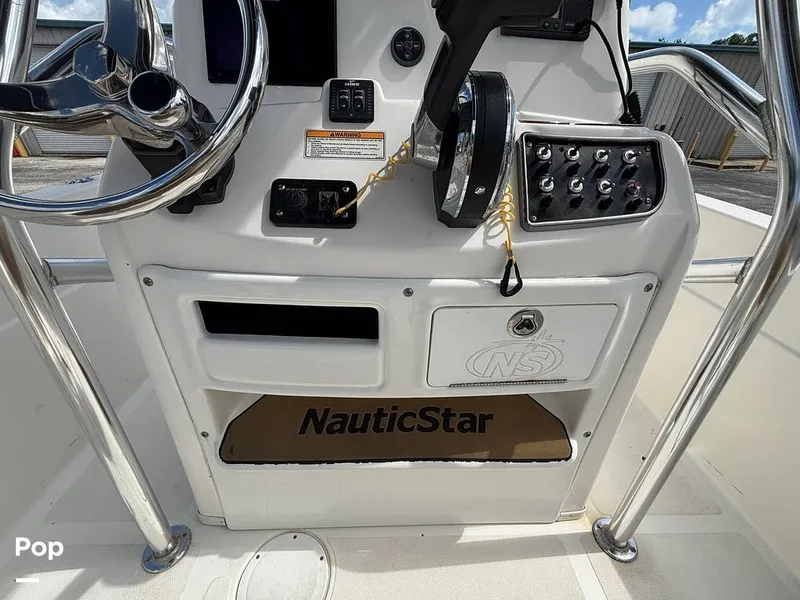 Slide: The Image of NauticStar 231 Hybrid 2023 - 16543710
