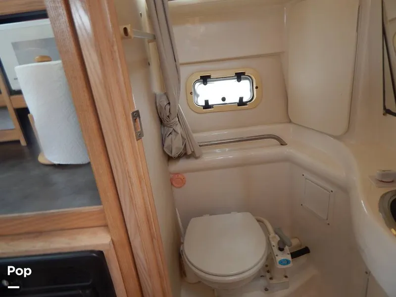 Slide: The Image of Bayliner Avanti 3255 Express 1999 - 16652319