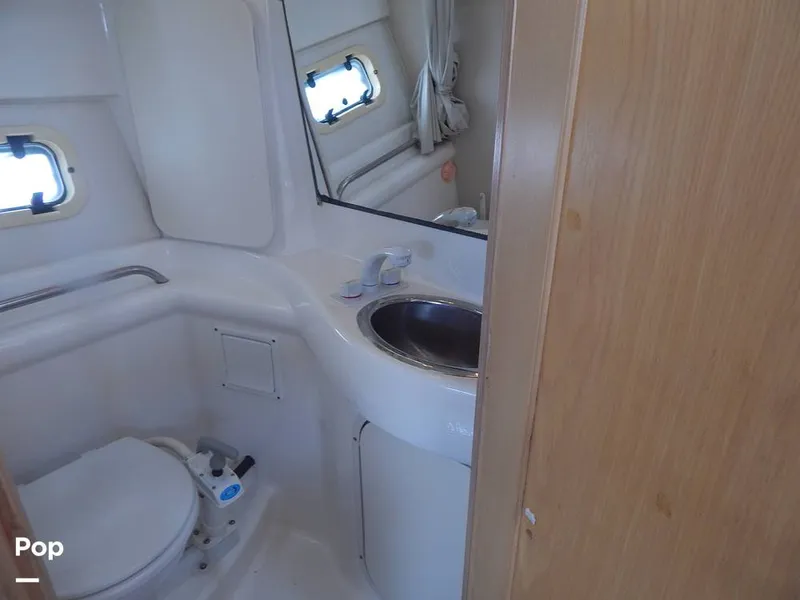 Slide: The Image of Bayliner Avanti 3255 Express 1999 - 16652318