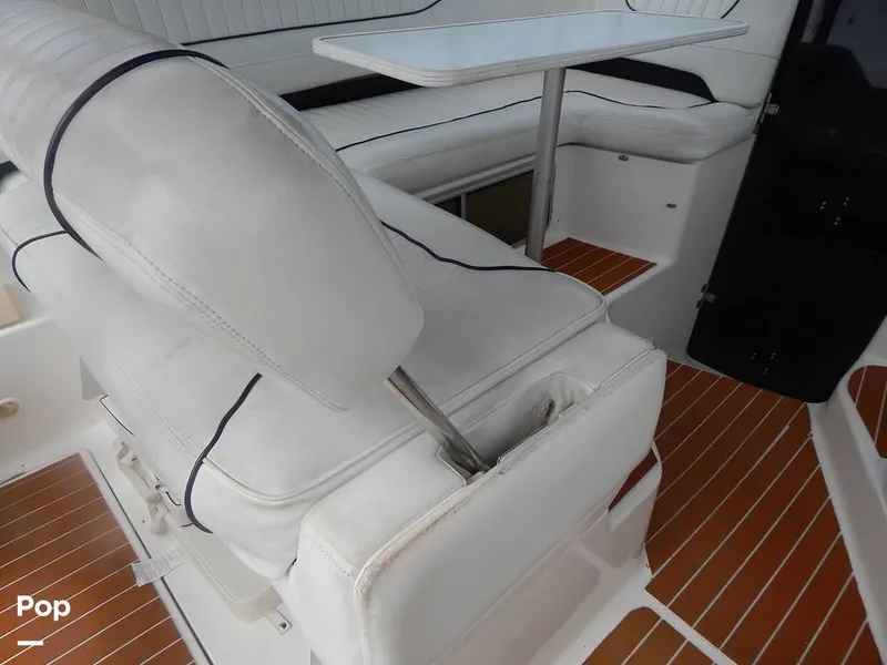 Slide: The Image of Bayliner Avanti 3255 Express 1999 - 16652283