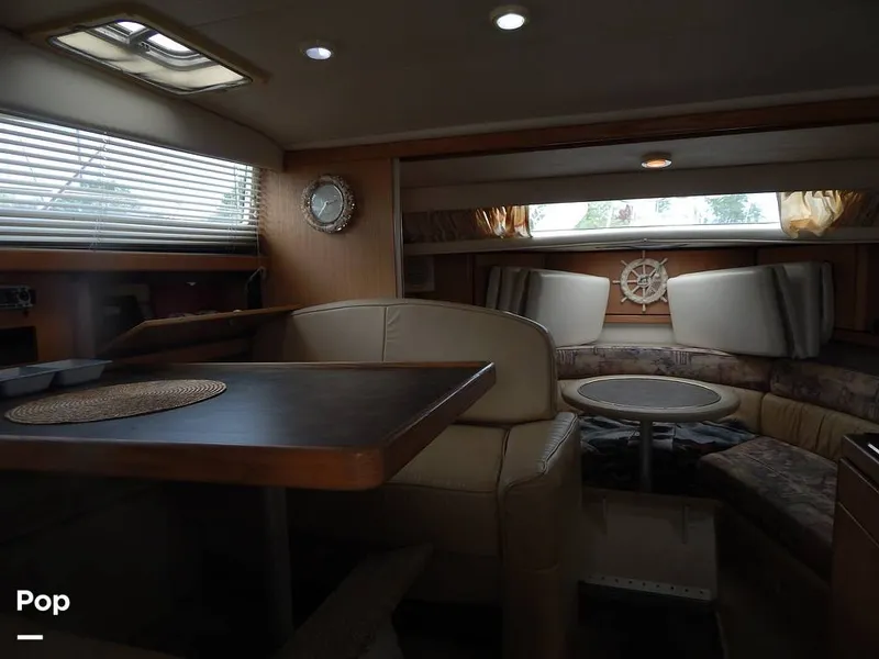 Slide: The Image of Bayliner Avanti 3255 Express 1999 - 16652305
