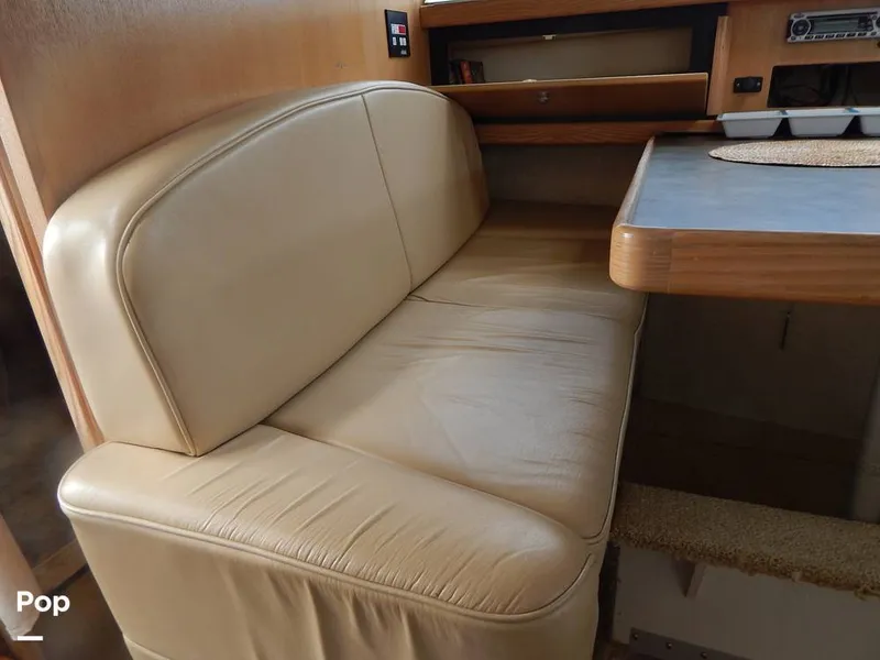 Slide: The Image of Bayliner Avanti 3255 Express 1999 - 16652321