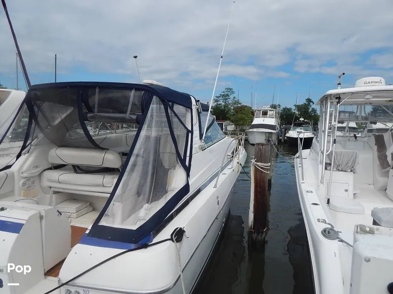 Slide: The Image of Bayliner Avanti 3255 Express 1999 - 16652276
