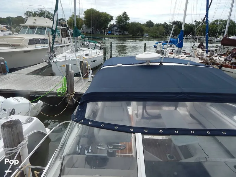 Slide: The Image of Bayliner Avanti 3255 Express 1999 - 16652270
