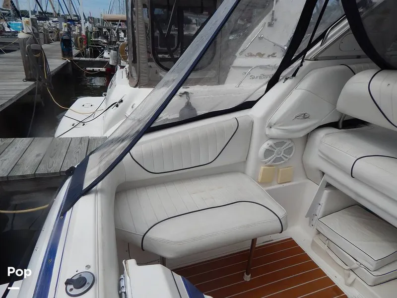 Slide: The Image of Bayliner Avanti 3255 Express 1999 - 16652278