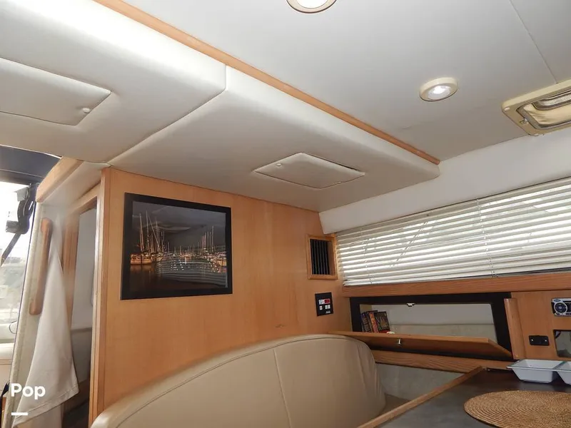 Slide: The Image of Bayliner Avanti 3255 Express 1999 - 16652325