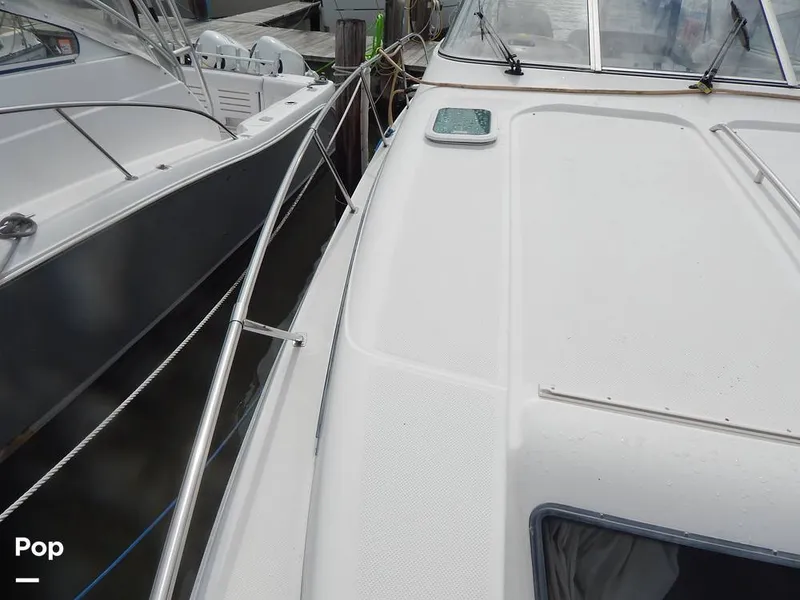 Slide: The Image of Bayliner Avanti 3255 Express 1999 - 16652261