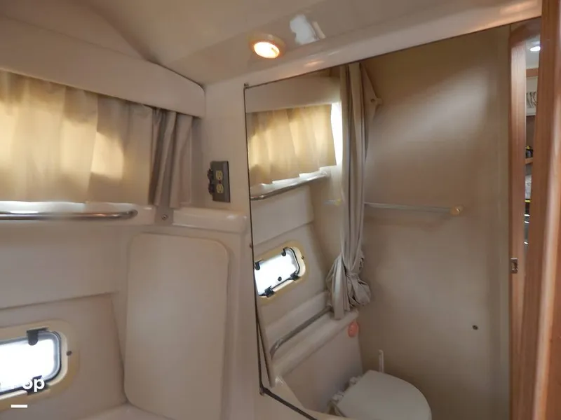 Slide: The Image of Bayliner Avanti 3255 Express 1999 - 16652320