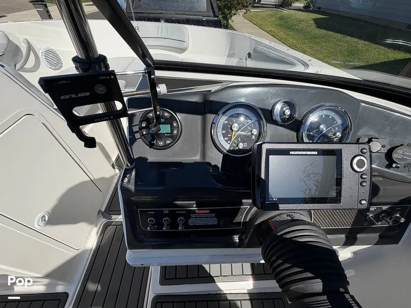Slide: The Image of Bayliner VR4 2022 - 16596797