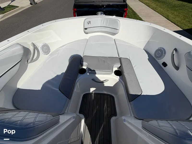 Slide: The Image of Bayliner VR4 2022 - 16596778