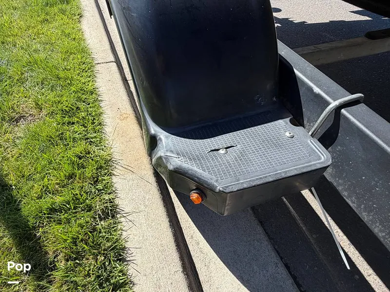 Slide: The Image of Bayliner VR4 2022 - 16596745