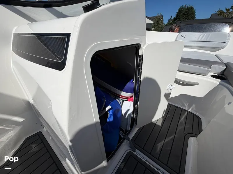 Slide: The Image of Bayliner VR4 2022 - 16596781
