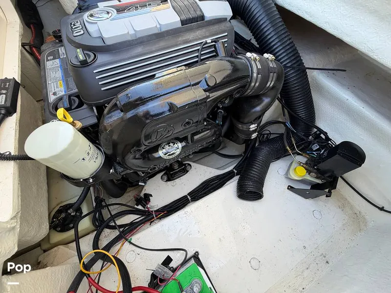 Slide: The Image of Bayliner VR4 2022 - 16596766