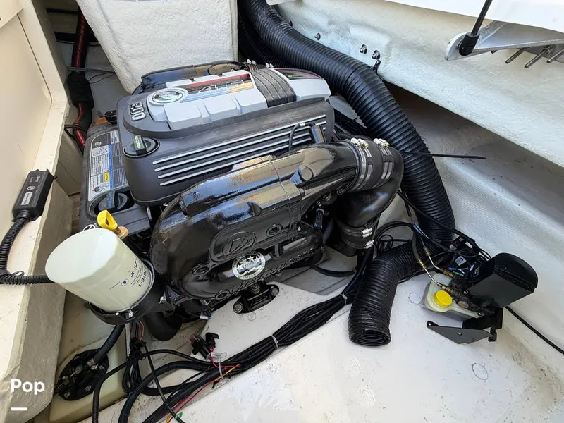Slide: The Image of Bayliner VR4 2022 - 16596767