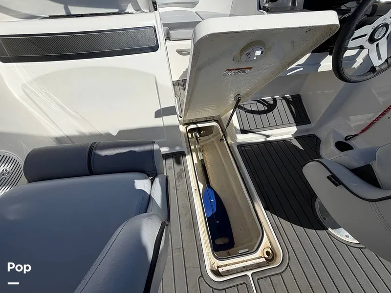Slide: The Image of Bayliner VR4 2022 - 16596780
