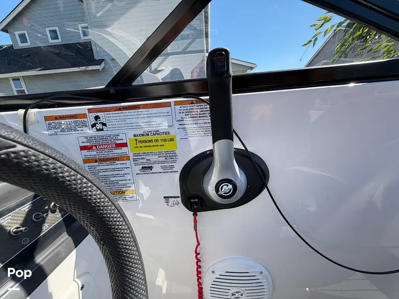 Slide: The Image of Bayliner VR4 2022 - 16596794