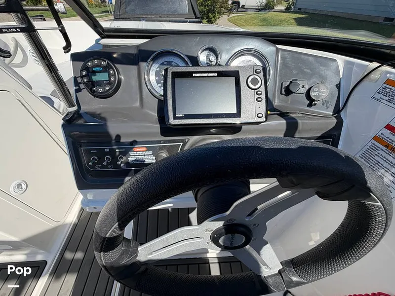 Slide: The Image of Bayliner VR4 2022 - 16596801
